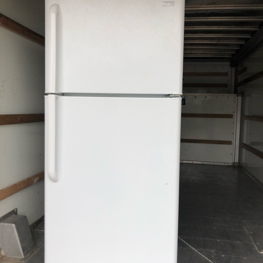 Refrigerator - Picture 5 of 5